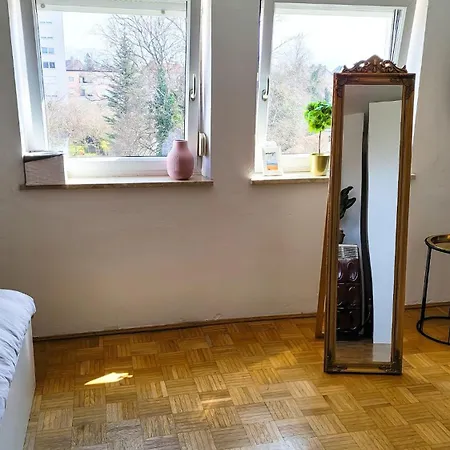 דירה Dg L- Helle 40m2 2-zimmer Naehe Salzburg פריילאסינג