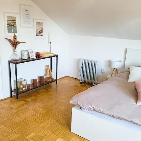 Dg L- Helle 40m2 2-zimmer Naehe Salzburg פריילאסינג